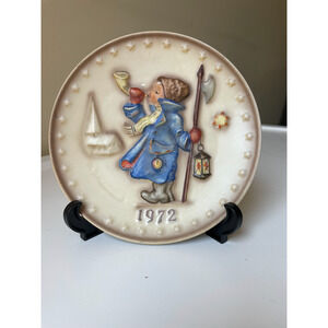 Vintage 1972 M.J Hummel 2nd Annual Wall Plate Collectible Display Plate HUM 265
